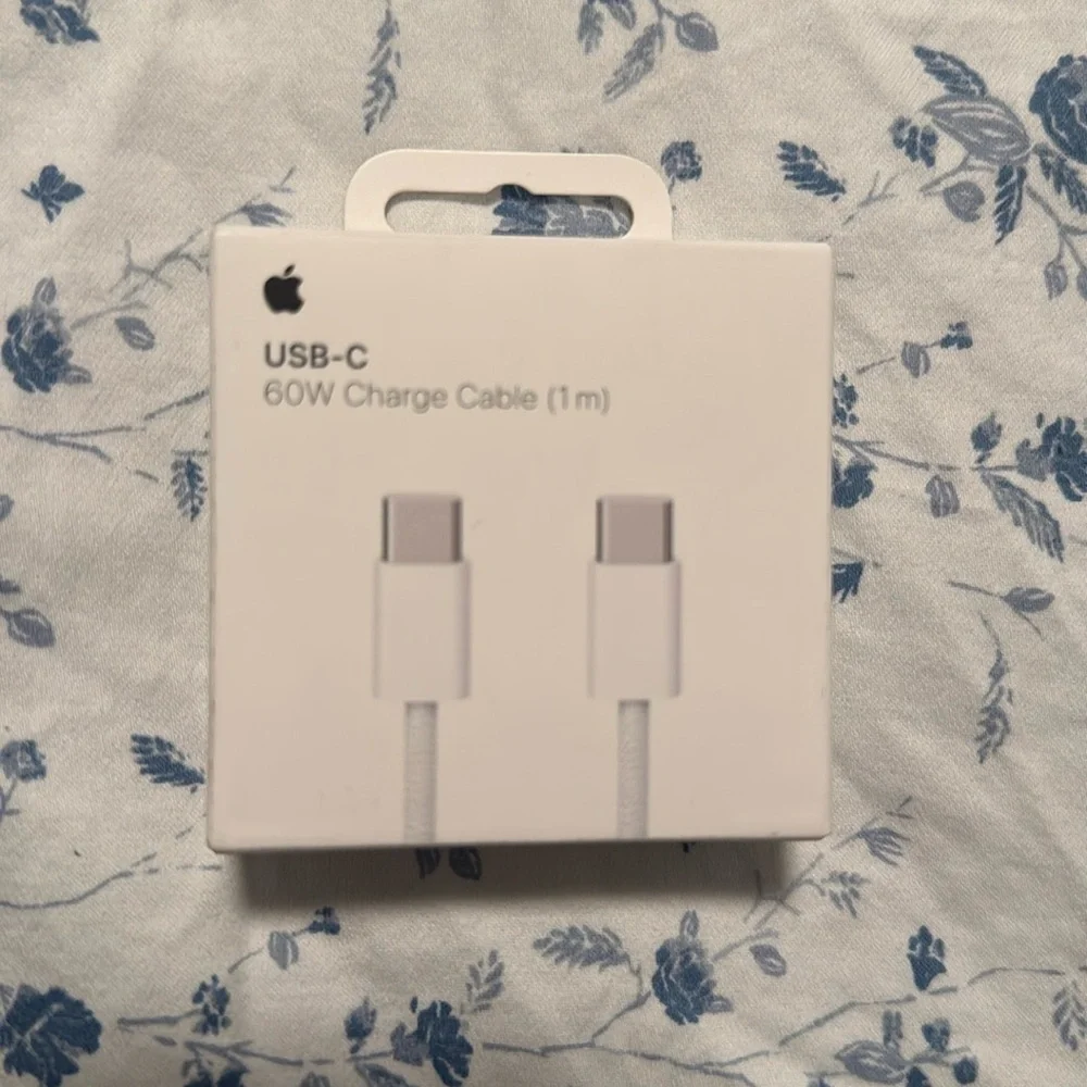 Apple usb-c 60w charge cable. (1M)
